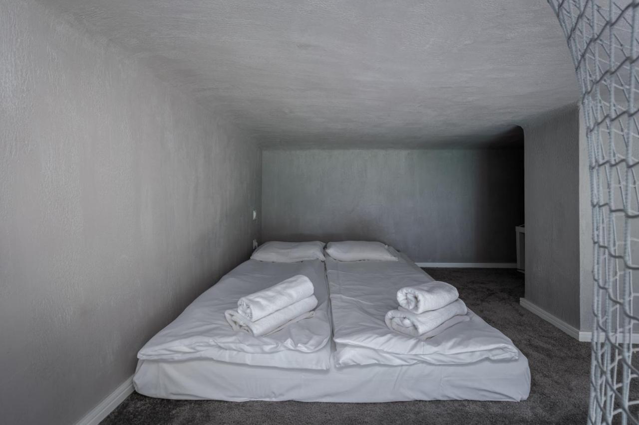 Parkside Fresh Apartments - Old Town Guesthouse - By Upstairs Krasków Exterior foto