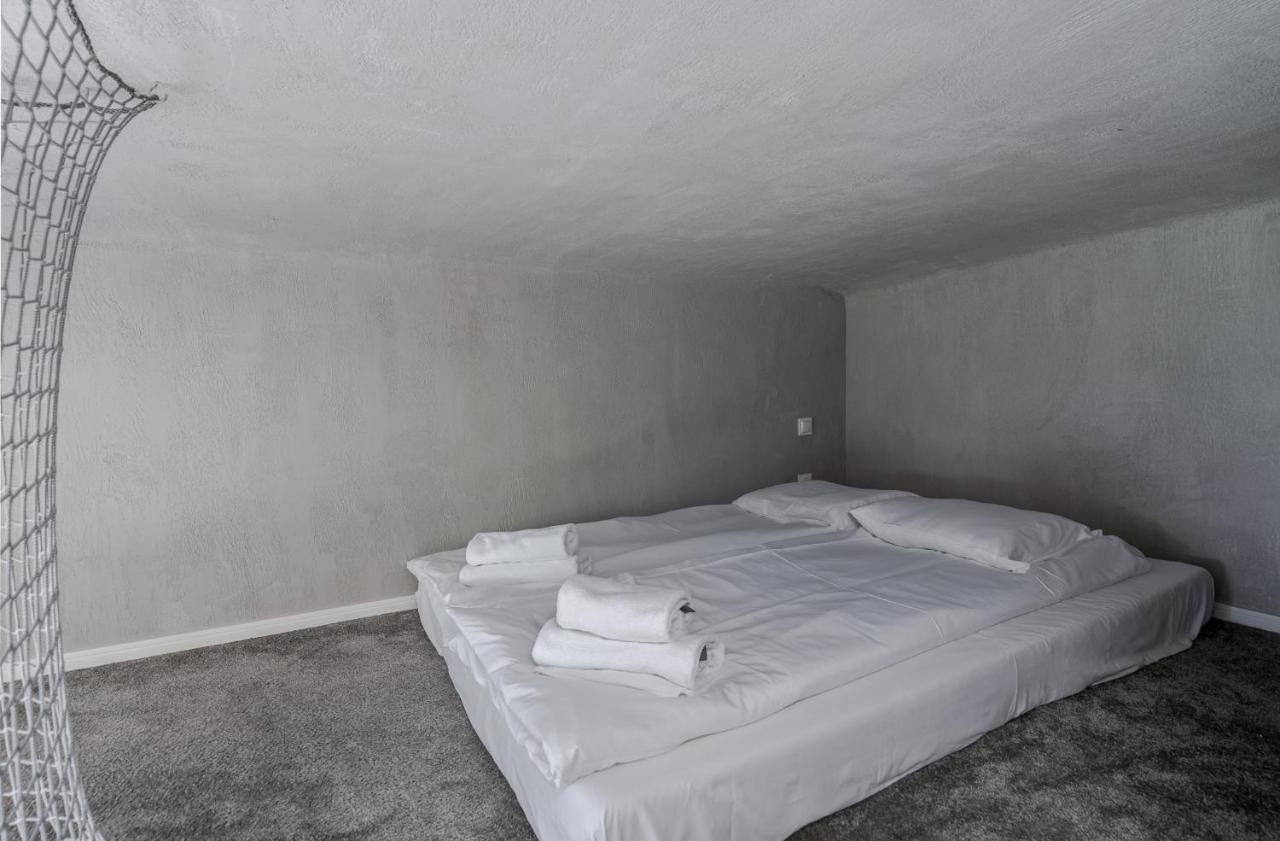 Parkside Fresh Apartments - Old Town Guesthouse - By Upstairs Krasków Exterior foto