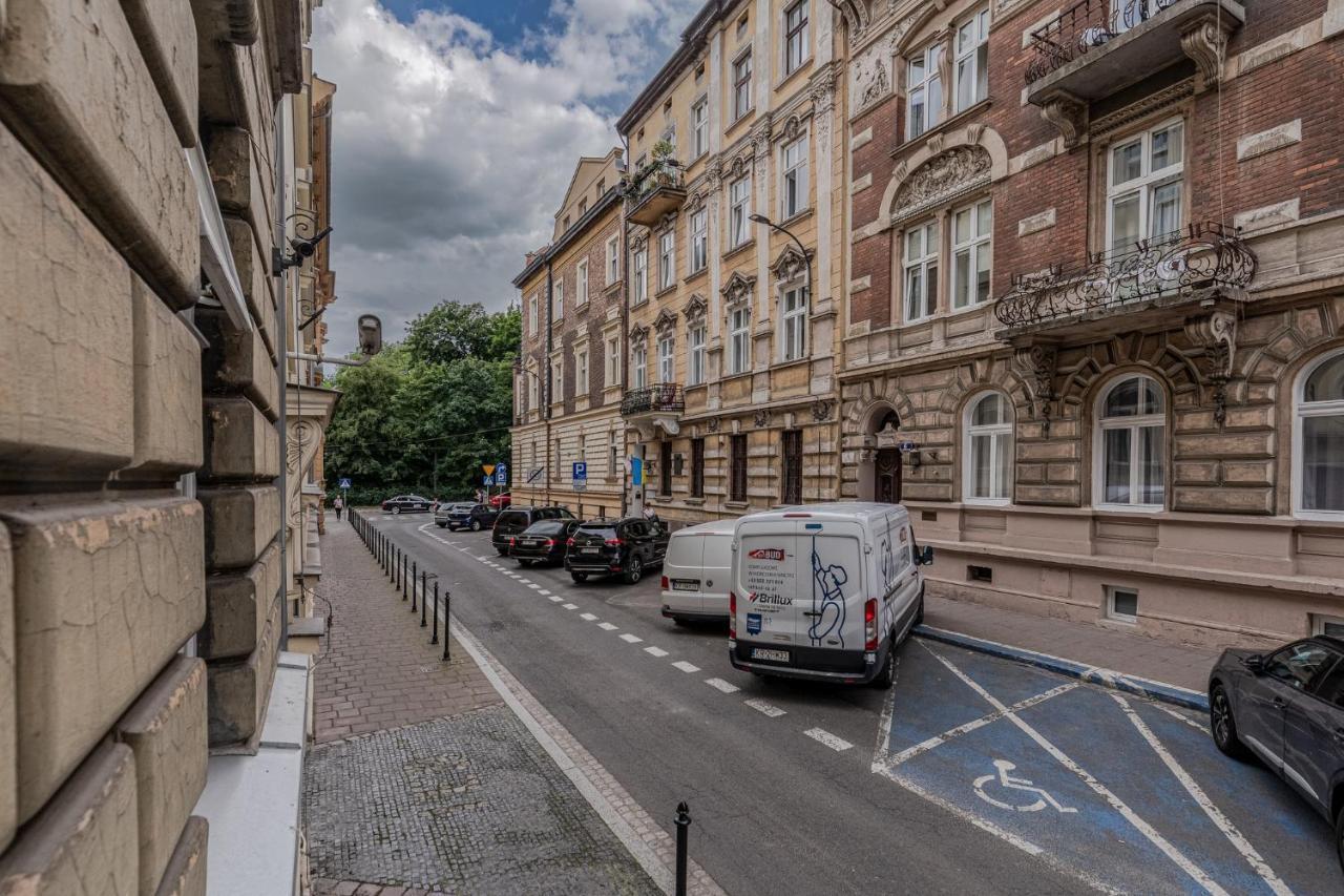 Parkside Fresh Apartments - Old Town Guesthouse - By Upstairs Krasków Exterior foto