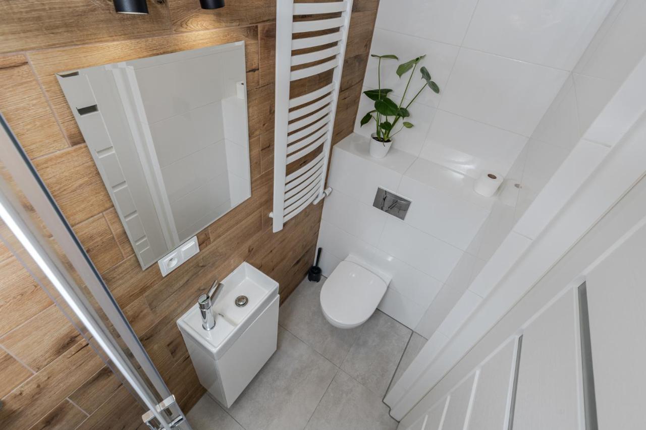 Parkside Fresh Apartments - Old Town Guesthouse - By Upstairs Krasków Exterior foto